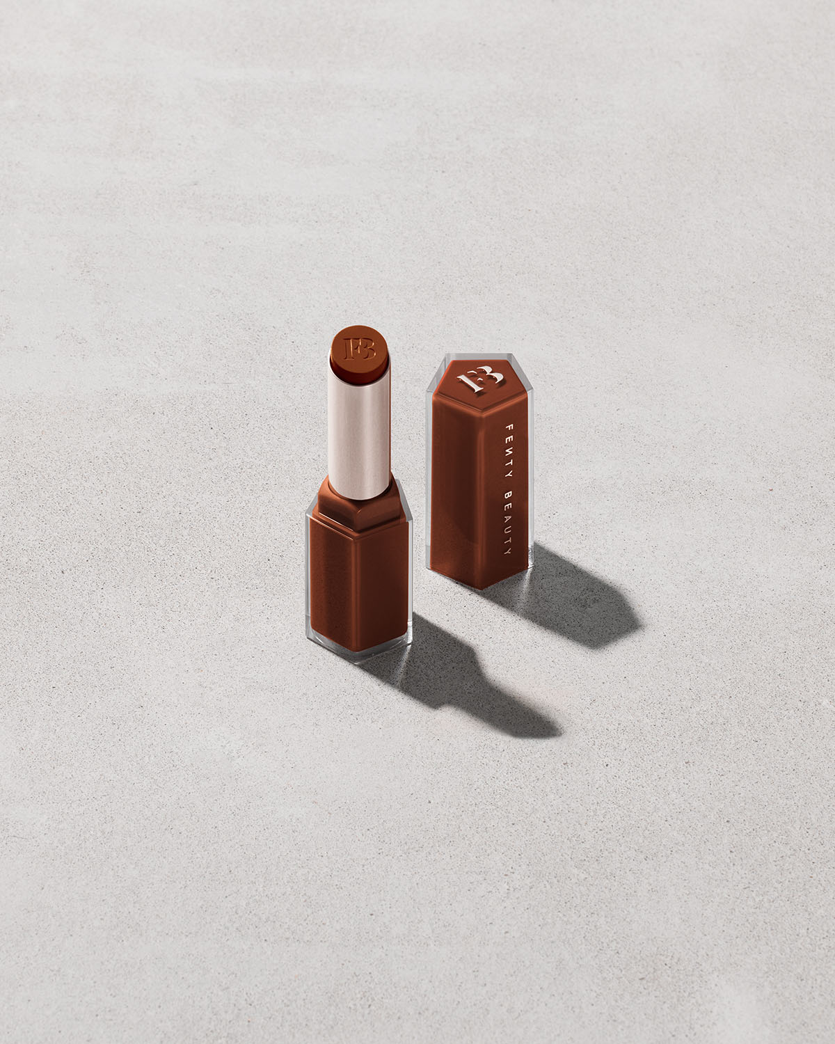 Gloss Bomb Stix High-Shine Gloss Stick ?? Hot Chocolit