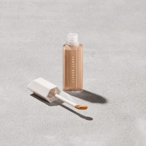 We're Even Hydrating Longwear Concealer ?? 260N